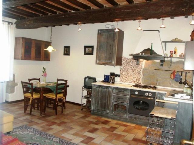 La Morosa Pension Castel Rigone Buitenkant foto
