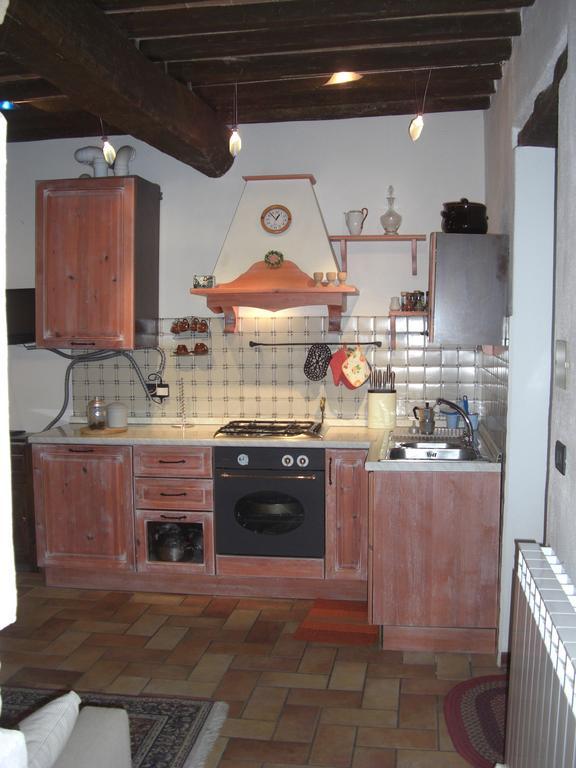 La Morosa Pension Castel Rigone Buitenkant foto